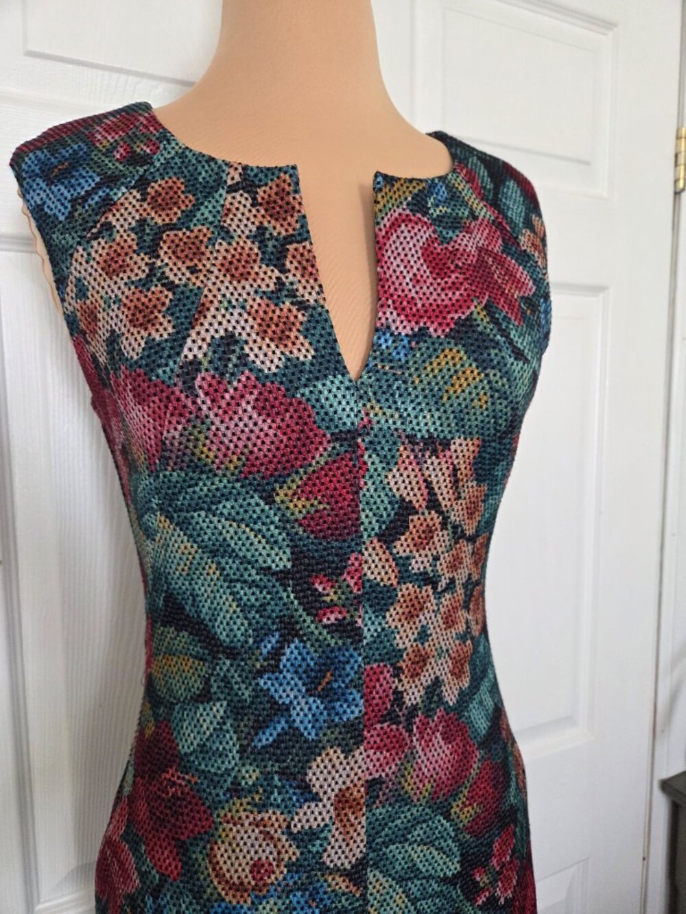 Phase 8 Sleeveless Floral Midi Floral Dress - Picture 4 of 16